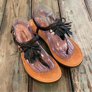 FitFlop Tia Leather Sandals Flip Flops Womens Size 10 Comfort Shoes Fringe Black